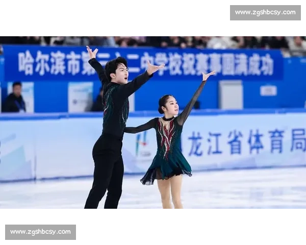 中俄花滑高手齐齐哈尔竞技 郭蕊 张益文摘双人滑桂冠